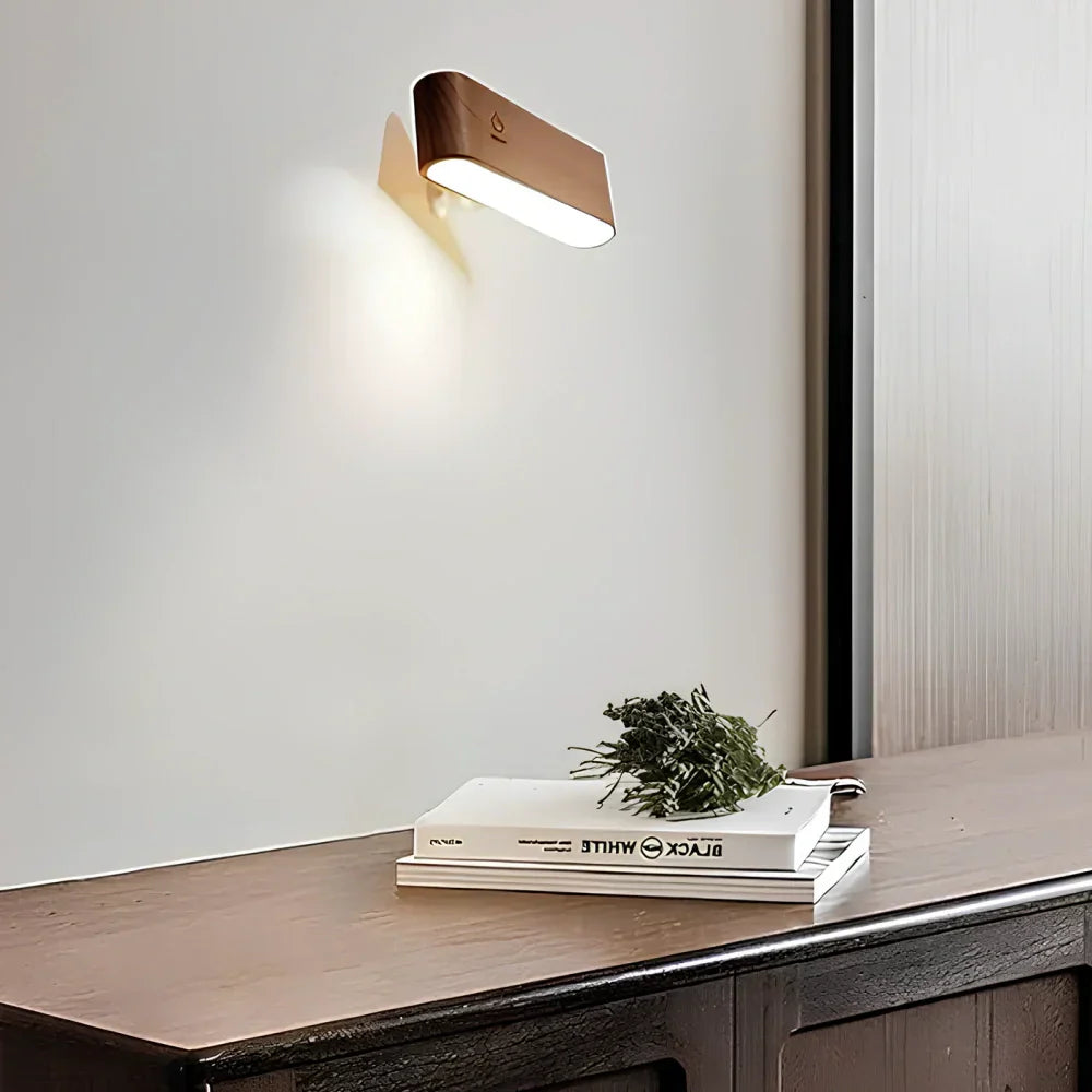 Orelli | Rotatable Wall Lamp with Sleek Form