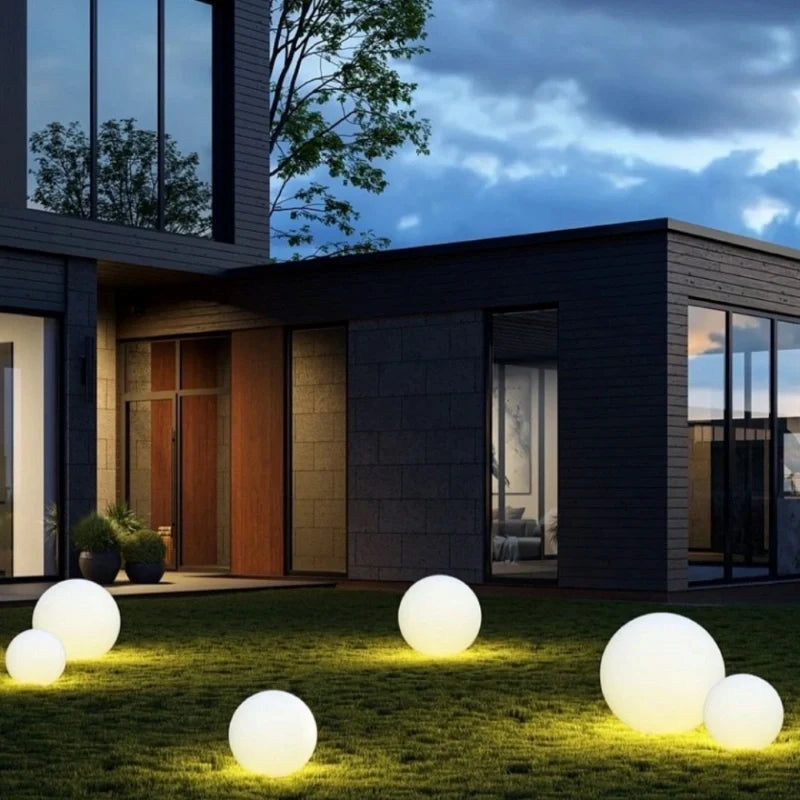 Orballa | Outdoor LED Globe Light for Modern Landscaping