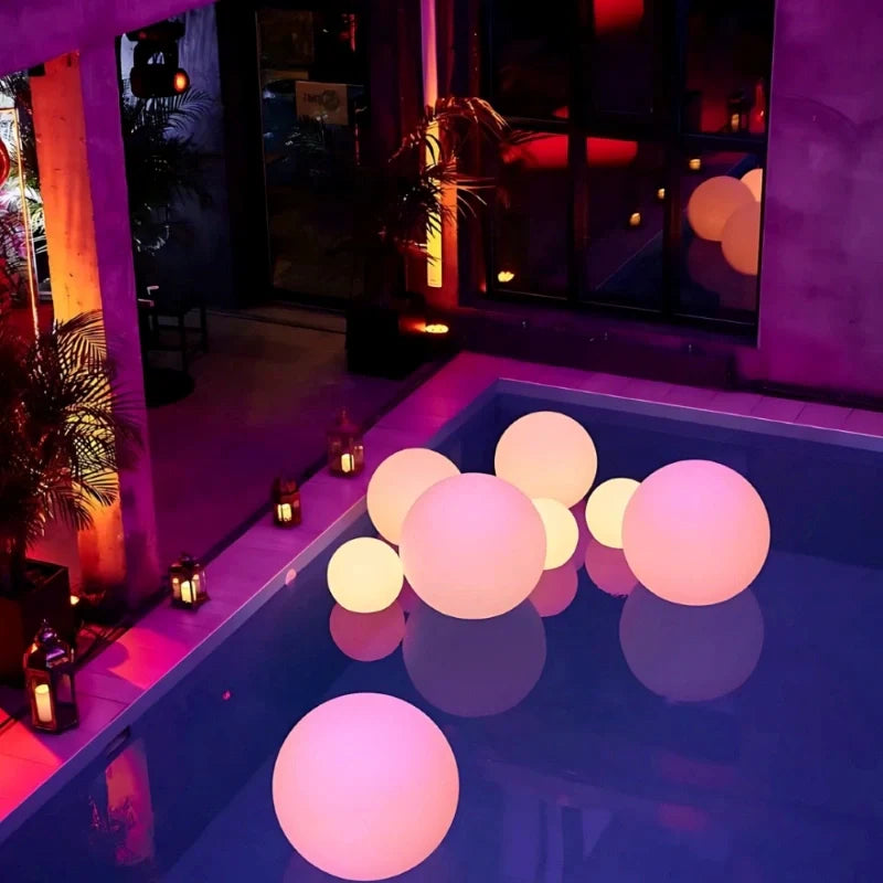 Orballa | Outdoor LED Globe Light for Modern Landscaping