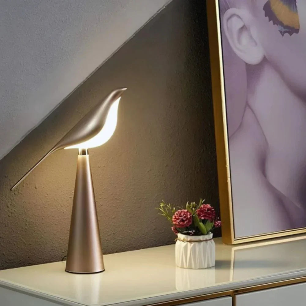 Glowvio | Whimsical Magpie Accent Lamp With Rotatable Head