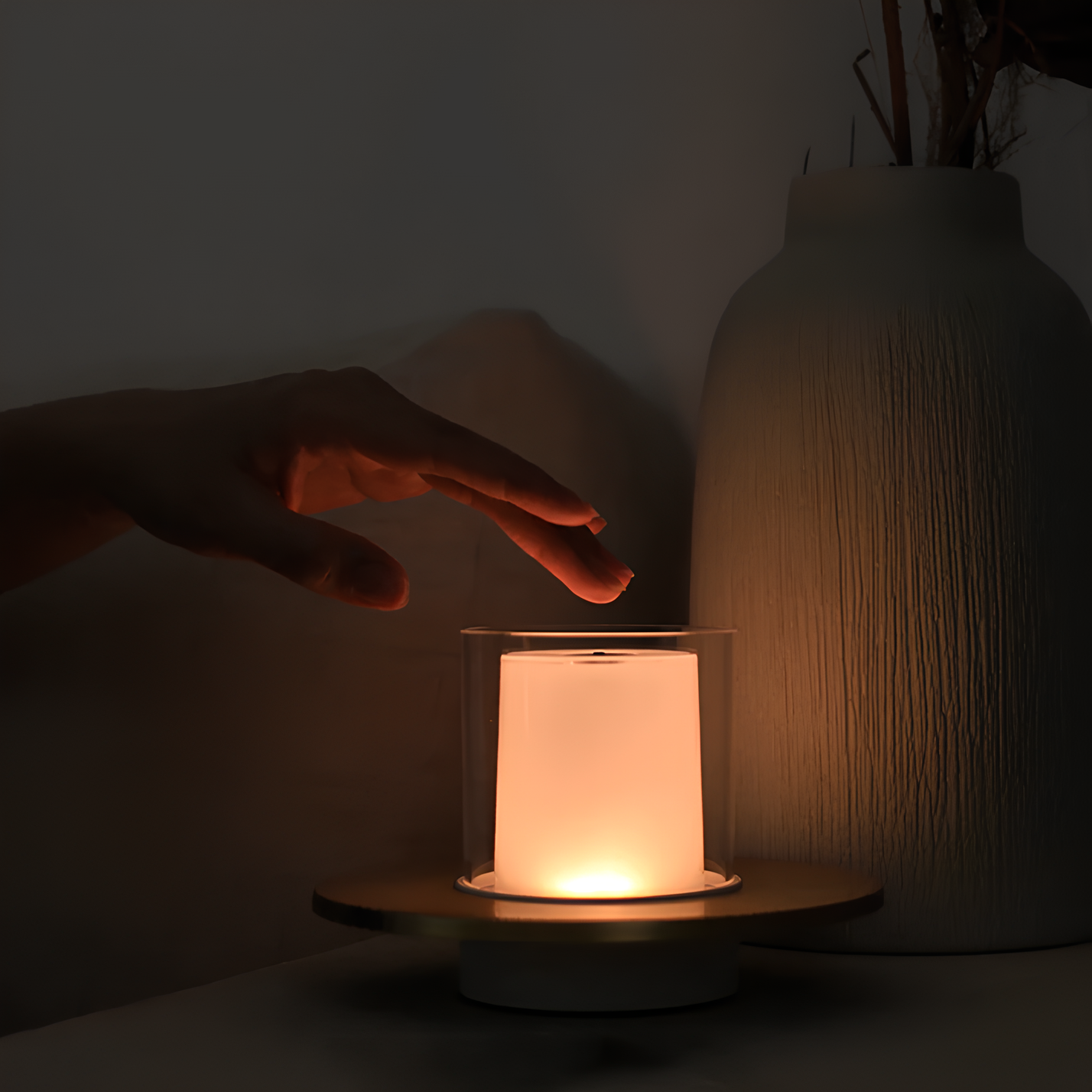 Brilluxe | Elegant Candle-Inspired Lamp With Gesture Control