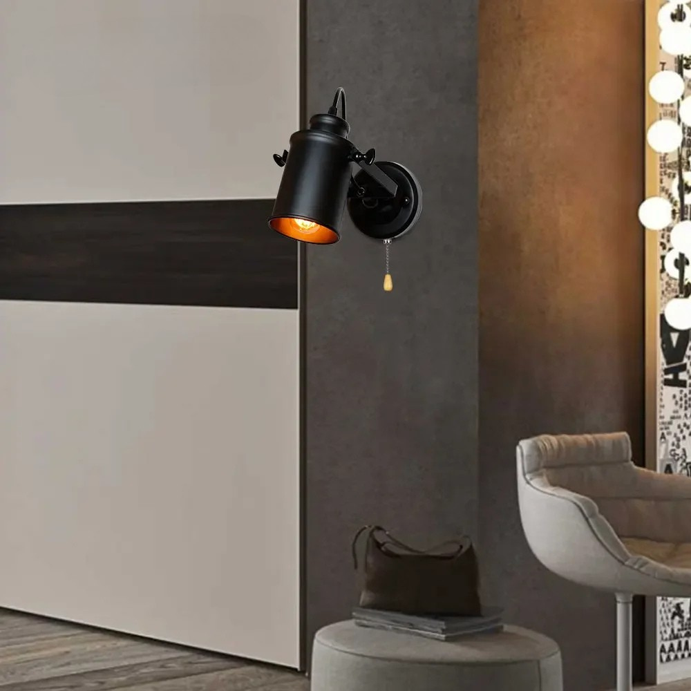 Ilumae | Vintage Wall-Mounted Spotlight in Industrial Metal