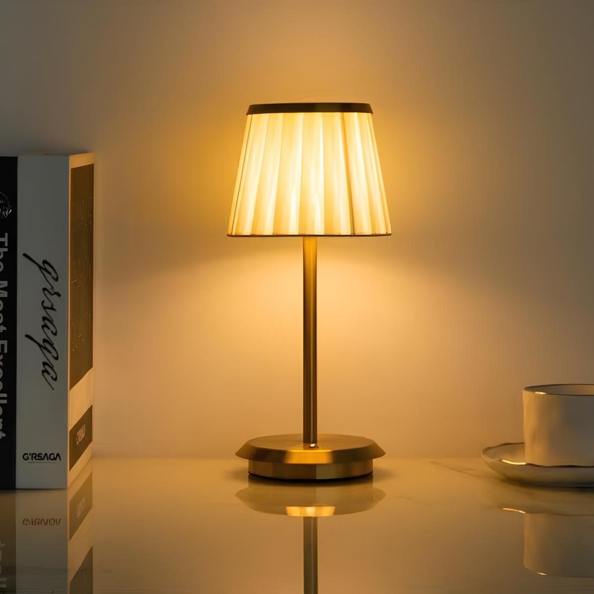 Lunovia | Elegant Touch-Control Table Lamp with Rechargeable Battery
