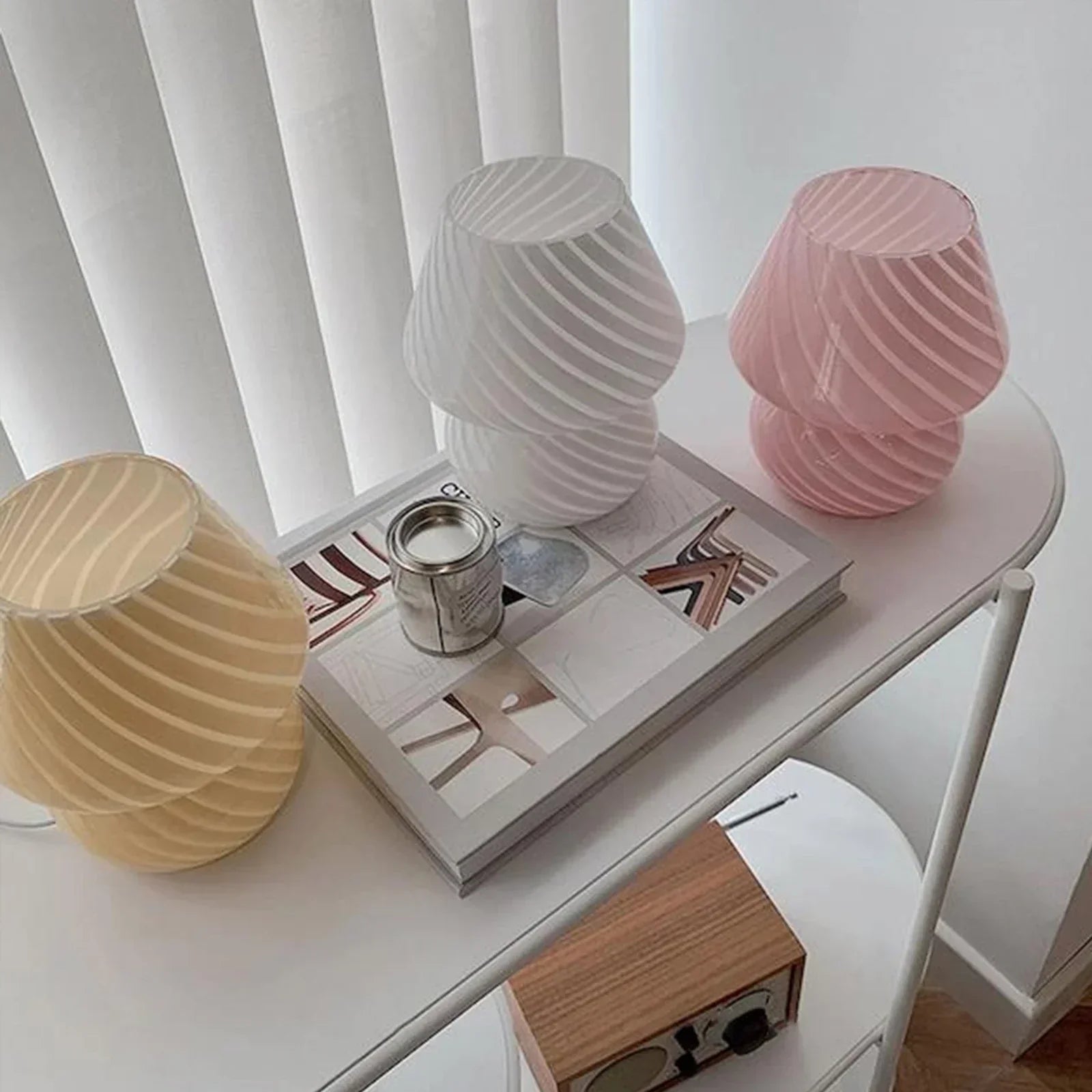 Noore | Artistic Hand-Blown Glass Table Lamp