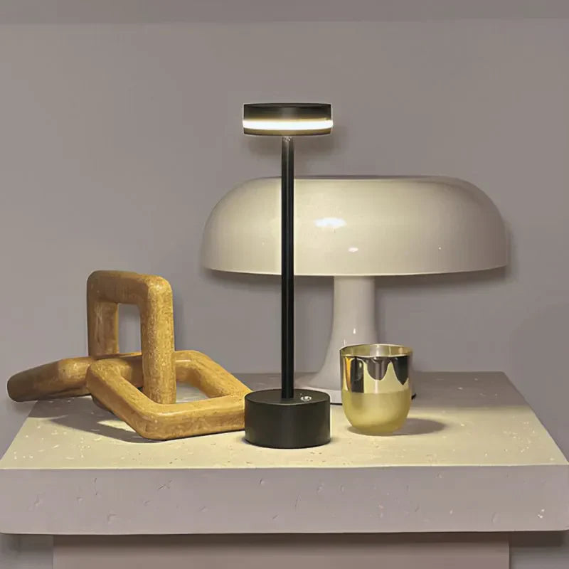 Nuvano | Table light with floating silhouette