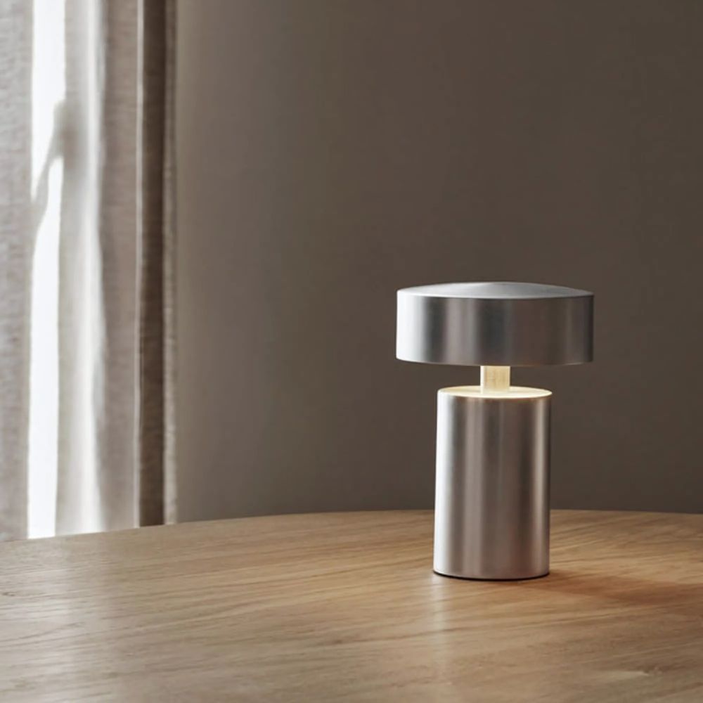 Shynari | Modern Column LED Table Lamp with Soft Ambient Glow