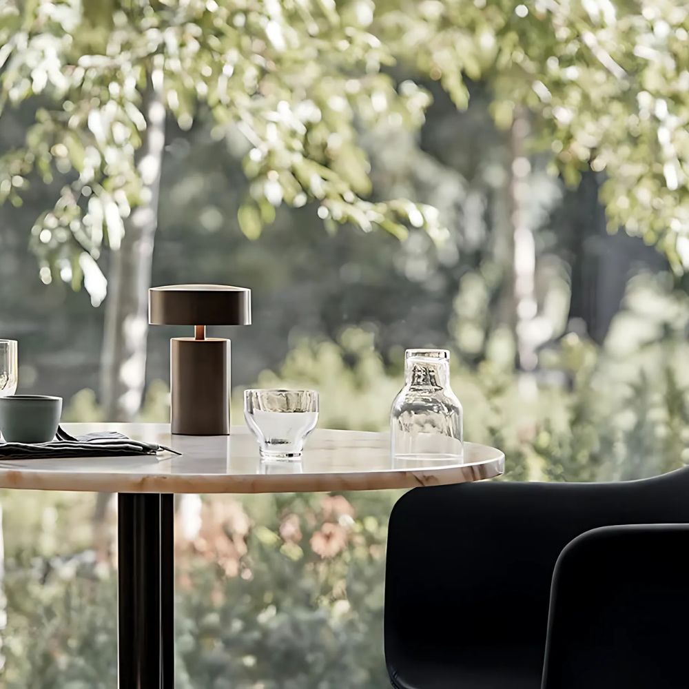 Shynari | Modern Column LED Table Lamp with Soft Ambient Glow