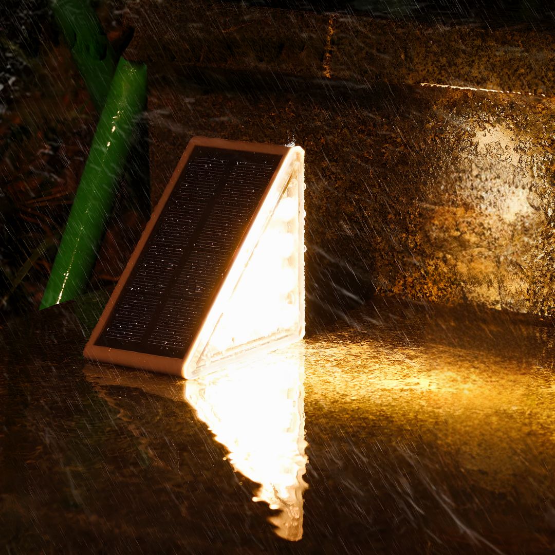 Brighture | Solar-Powered Outdoor Stair Lights With Weatherproof Design