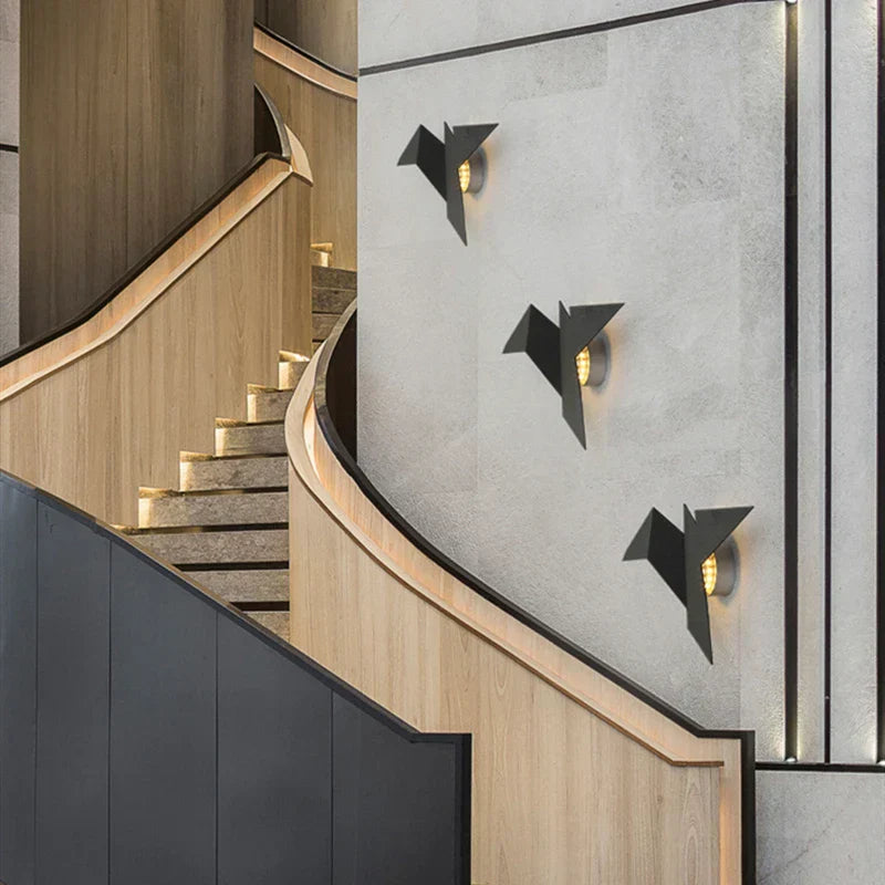 Zunari | Nordic-Inspired Kingfisher Wall Lamp