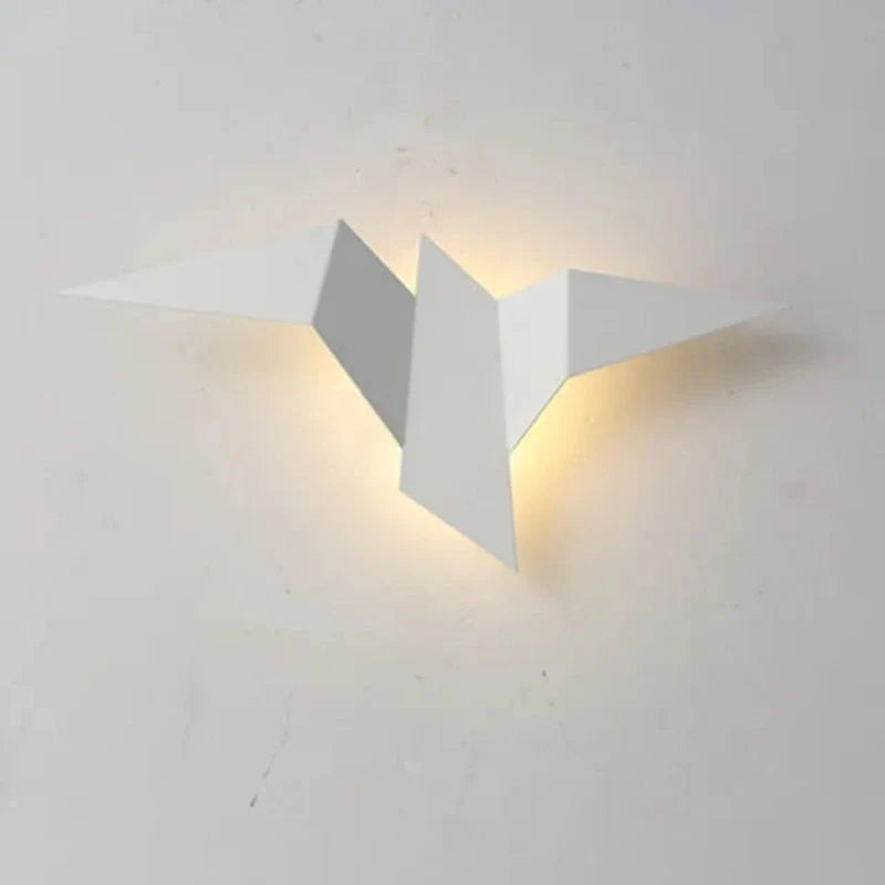 Zunari | Nordic-Inspired Kingfisher Wall Lamp