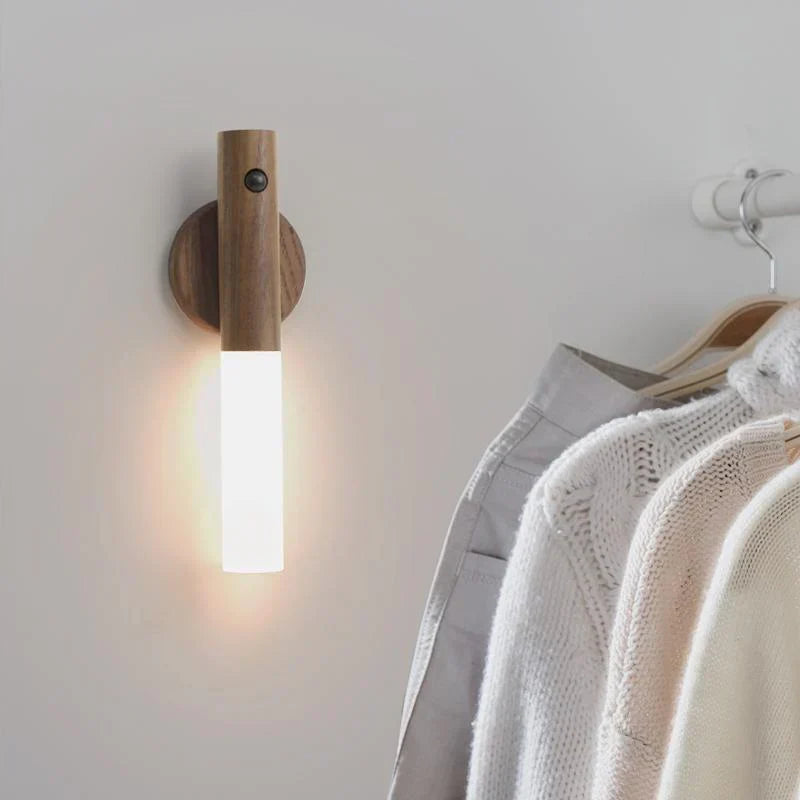 Fayla | Modern Torch-Inspired Motion Light
