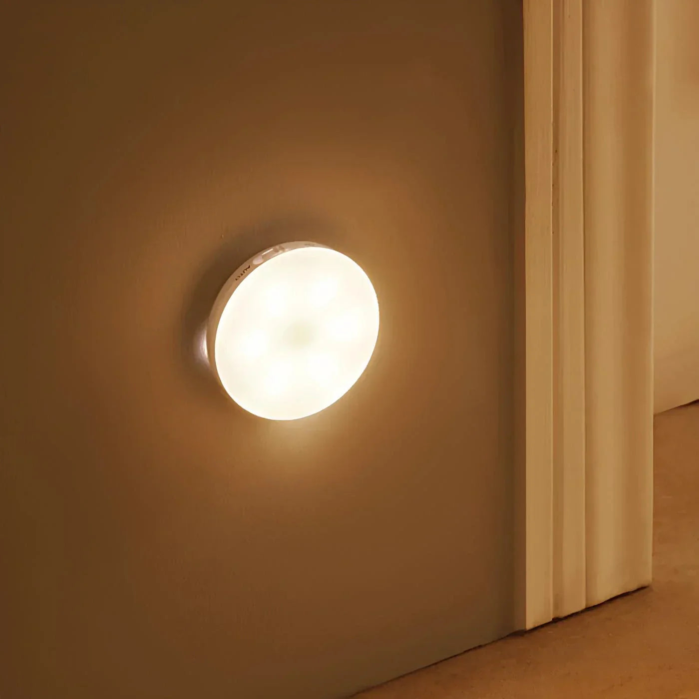 Luxano | Compact Motion Sensor Night Light With Magnetic Mount