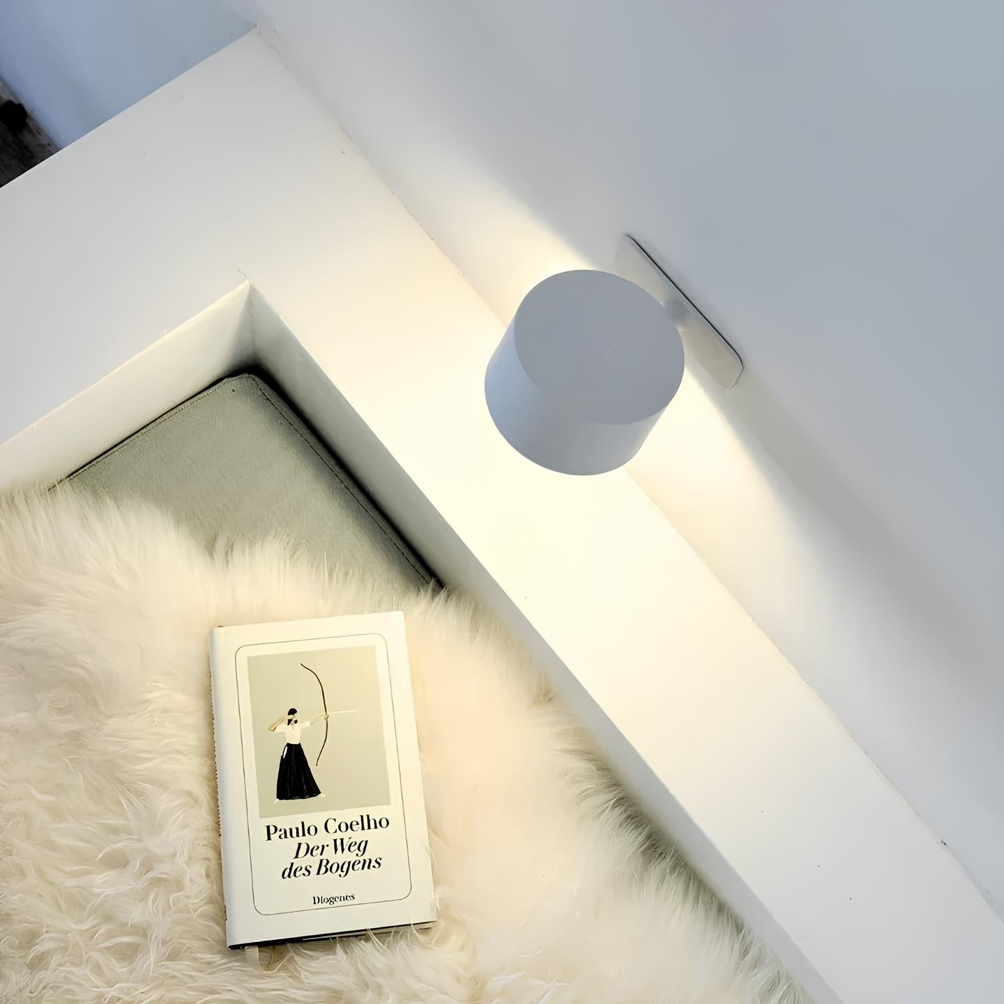 Briluna | Magnetic Wall Lamp with 360° Rotation