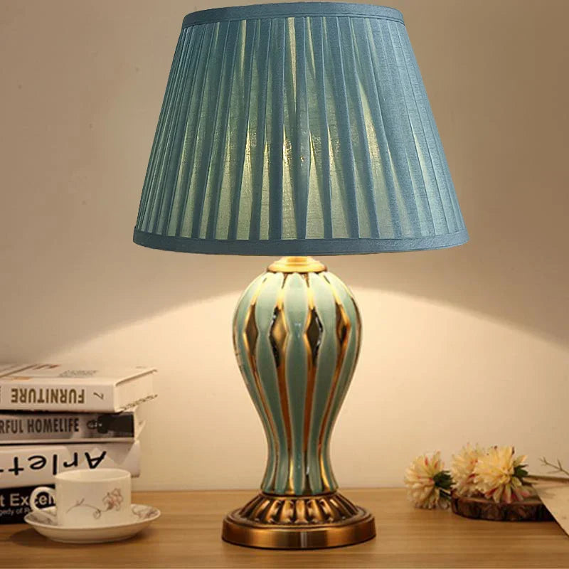 LuxeBloom | Pleated Fabric Table Lamp with Sculpted Base