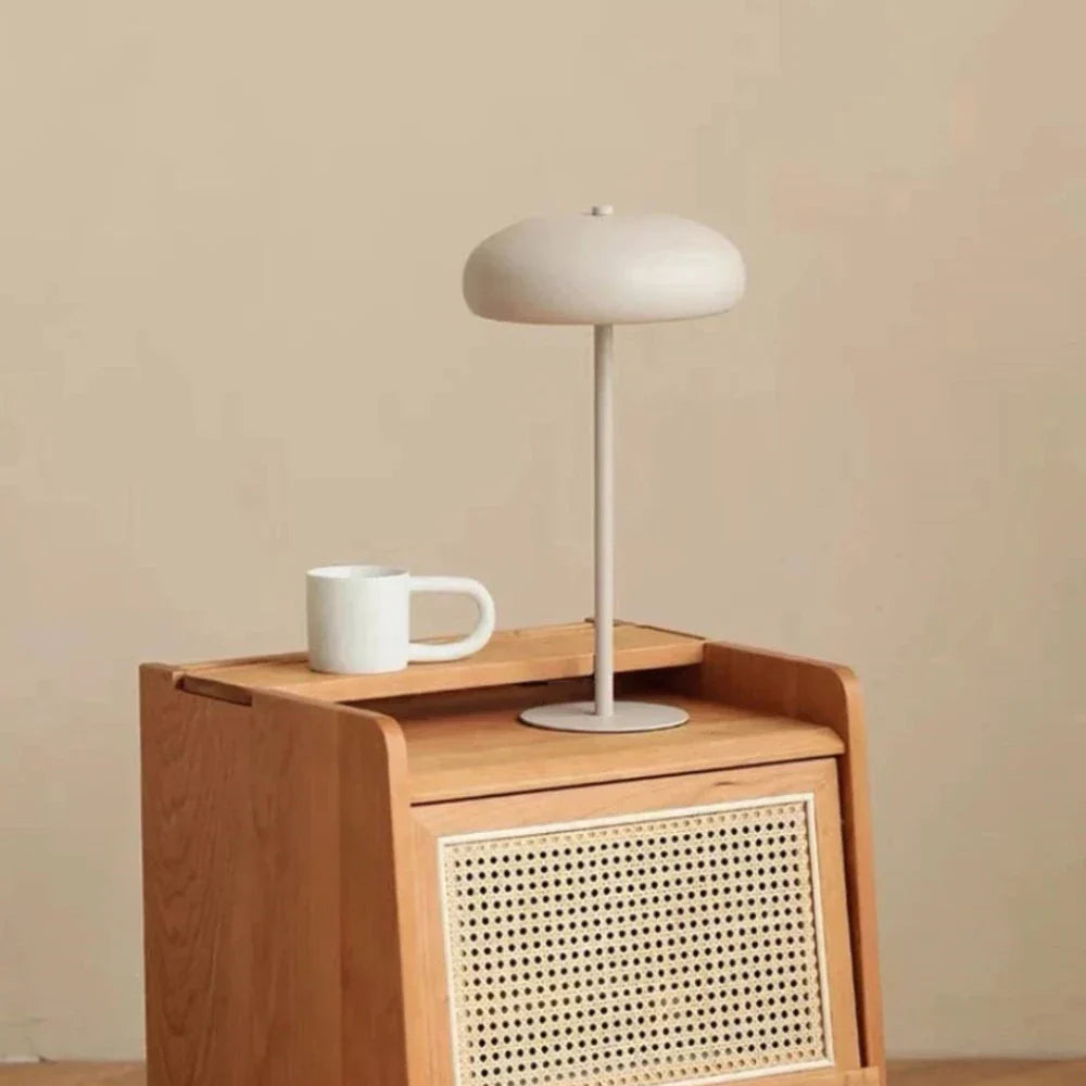 Eloria | Elegant Retro Desk Lamp